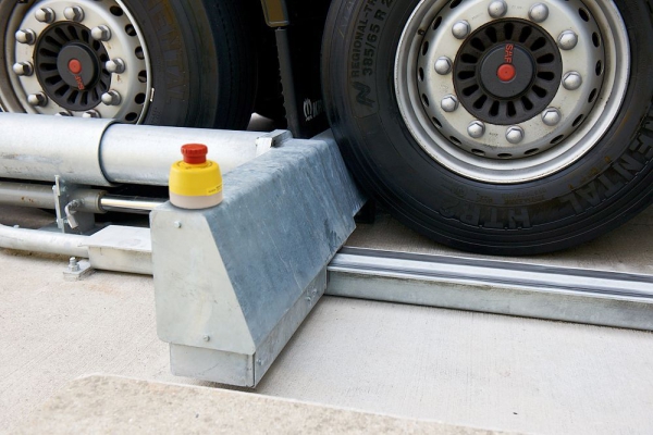 Система блокировки грузовиков c помощью автоматических систем блокировки
